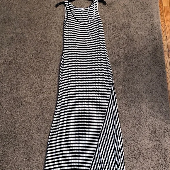 Calvin Klein black and white maxi. Super soft and stretchy